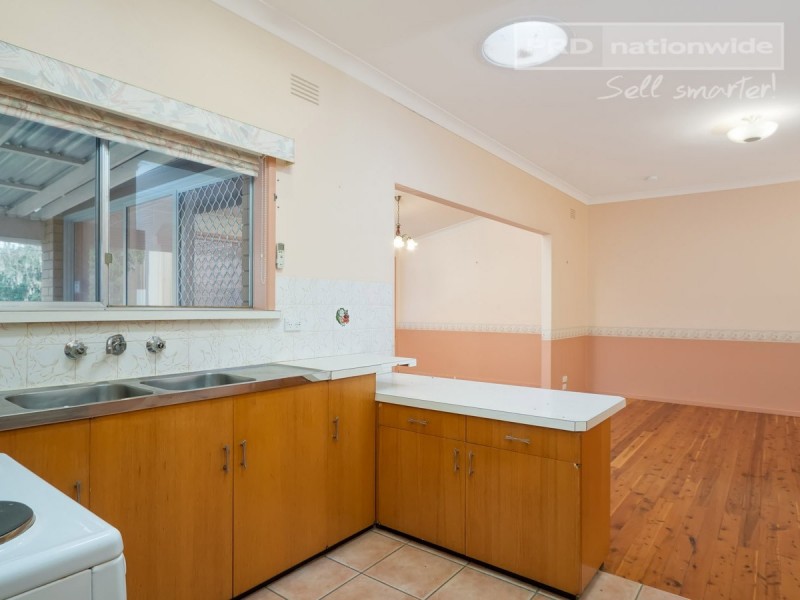 50 Walteela Avenue, Mount Austin NSW 2650