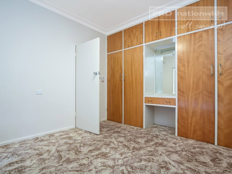 50 Walteela Avenue, Mount Austin NSW 2650