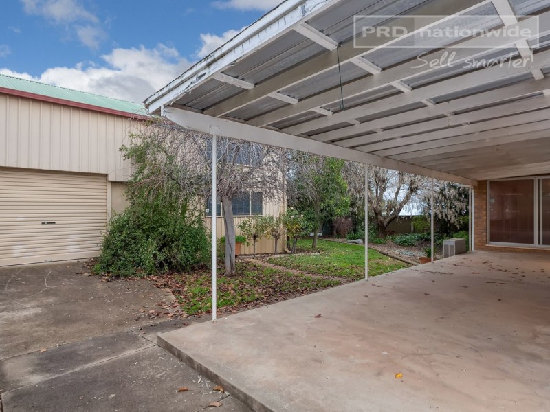 50 Walteela Avenue, Mount Austin NSW 2650