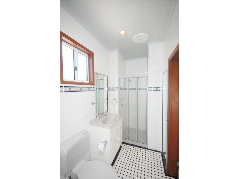 122 Meadow Street, Kooringal NSW 2650