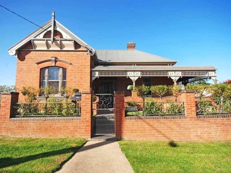 11 Trail Street, Wagga Wagga NSW 2650