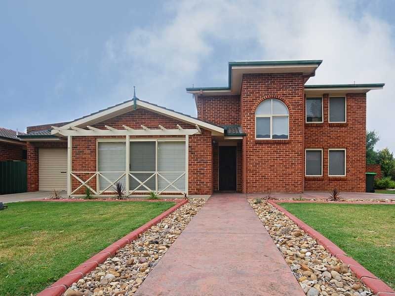 15 Bentley Place, Wagga Wagga NSW 2650