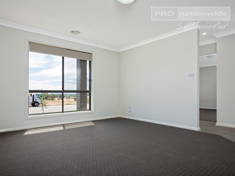 1 Watson Boulevard, Lloyd NSW 2650