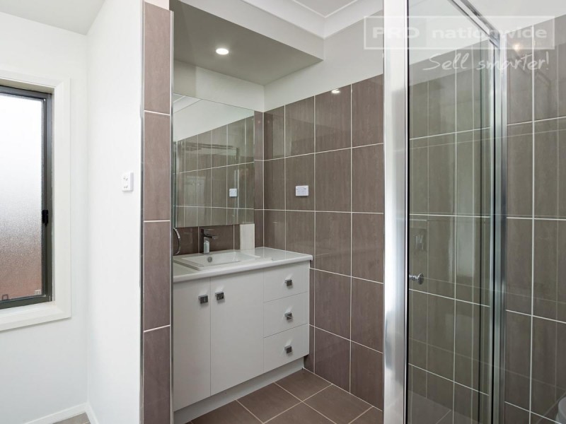 1 Watson Boulevard, Lloyd NSW 2650