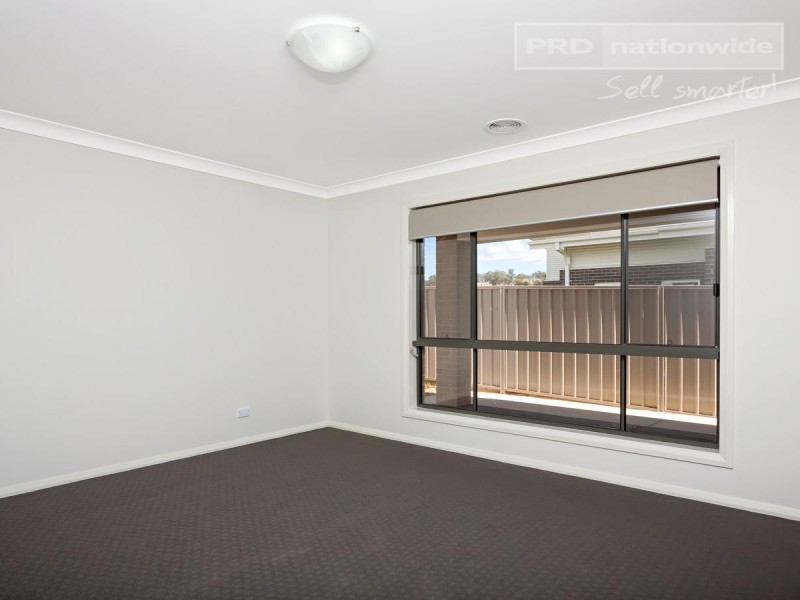 1 Watson Boulevard, Lloyd NSW 2650