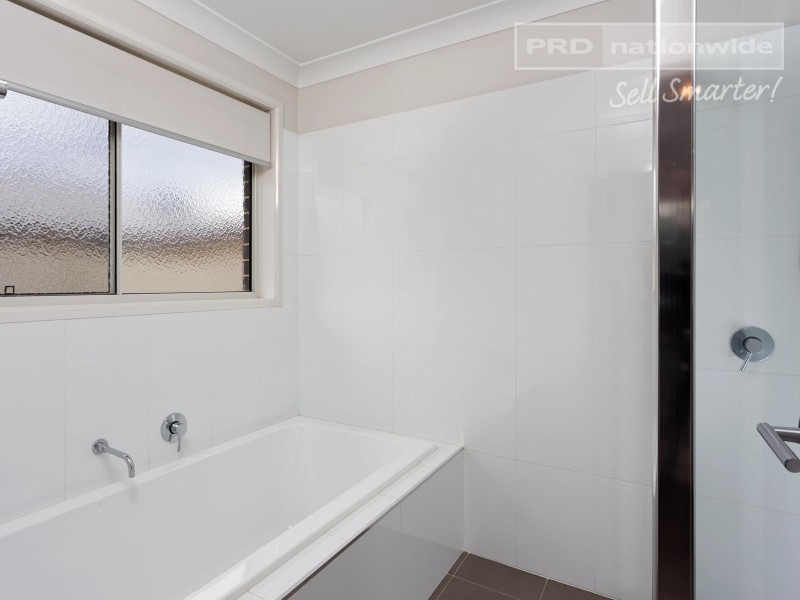 19 Yandee Place, Estella NSW 2650