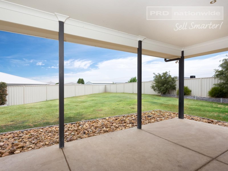 19 Yandee Place, Estella NSW 2650
