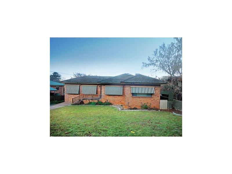 63 Warrawong Street, Kooringal NSW 2650