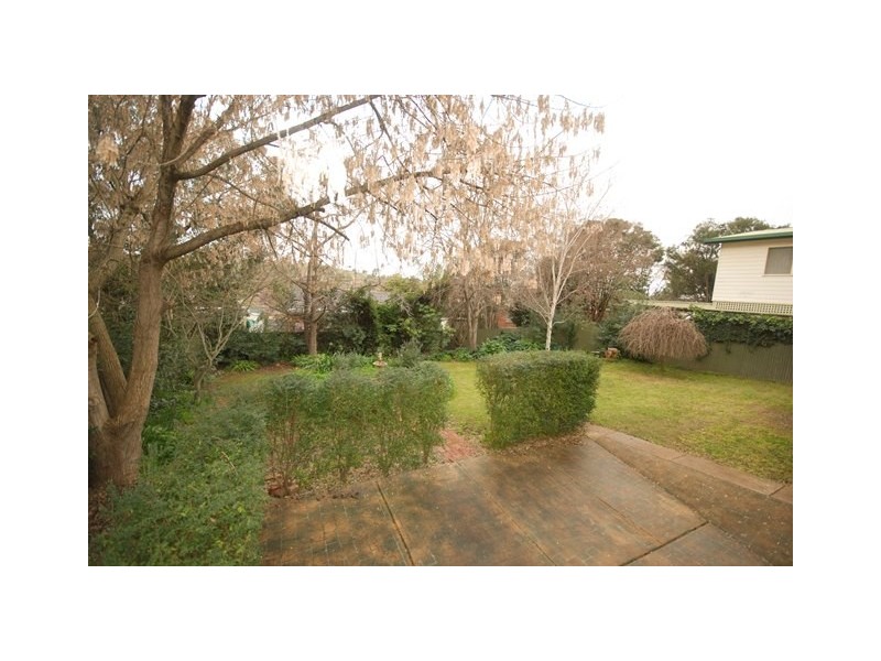 63 Warrawong Street, Kooringal NSW 2650