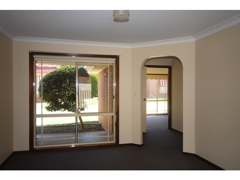 6/24 Otama Street, Glenfield Park NSW 2650