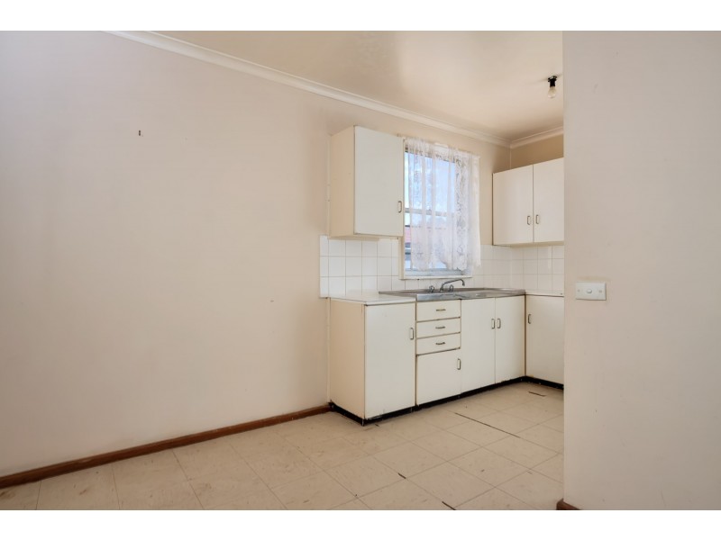 42 Blakemore Street, Ashmont NSW 2650