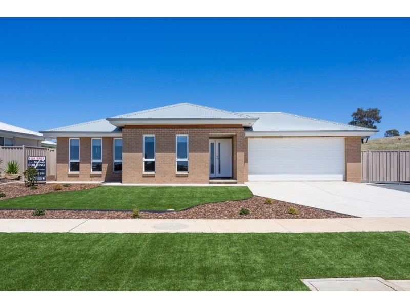 71 Lingiari Drive, Lloyd NSW 2650