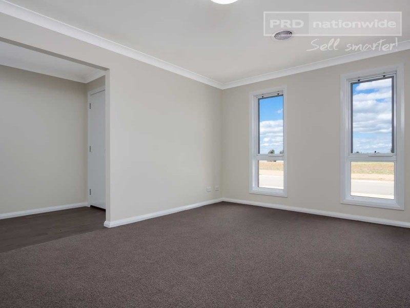 71 Lingiari Drive, Lloyd NSW 2650