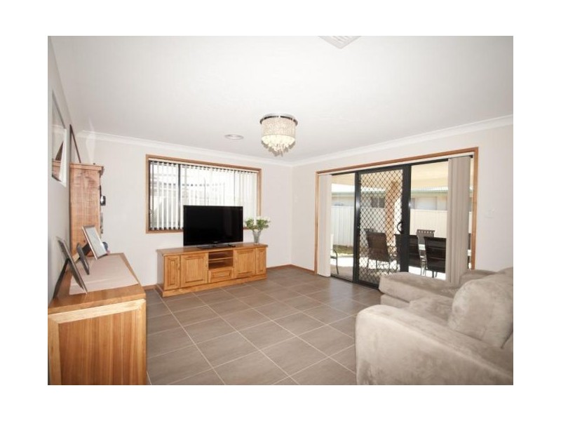 1 Pinnacle Place, Estella NSW 2650
