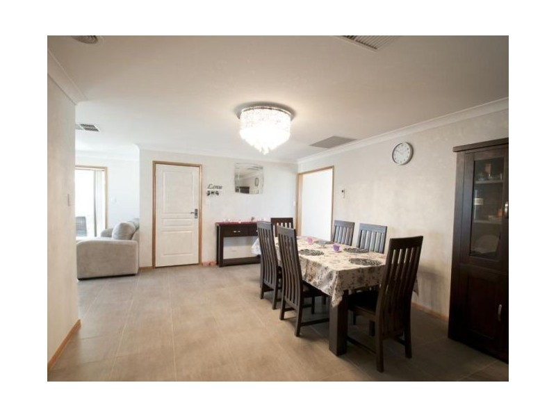 1 Pinnacle Place, Estella NSW 2650