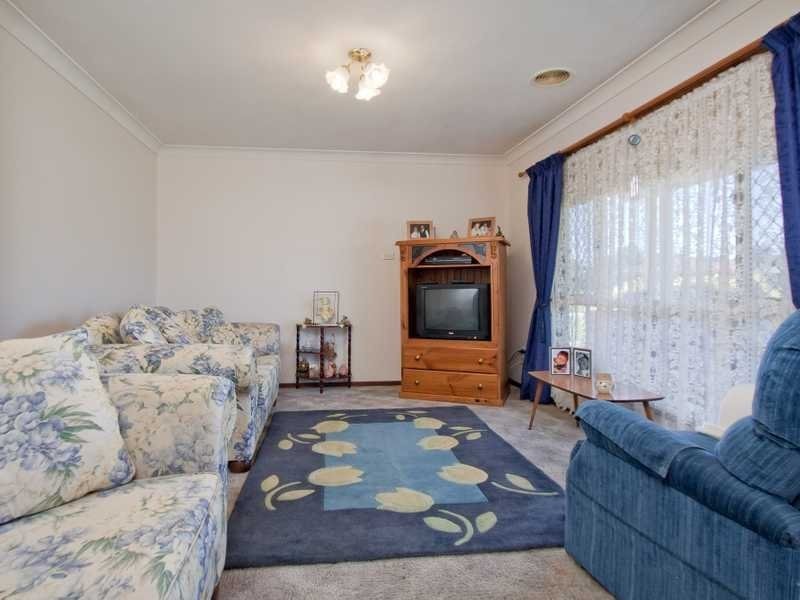 14 Yentoo Drive, Glenfield Park NSW 2650