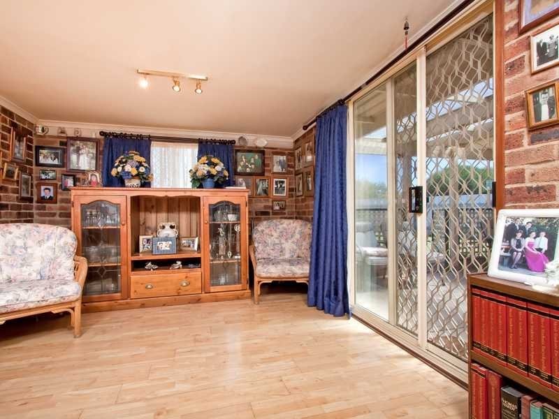 14 Yentoo Drive, Glenfield Park NSW 2650