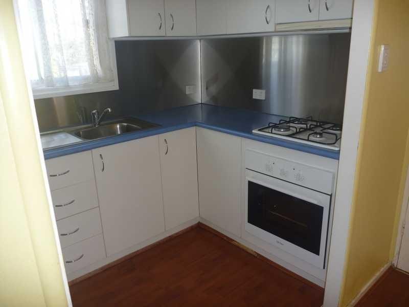 152 Macleay Street, Mount Austin NSW 2650