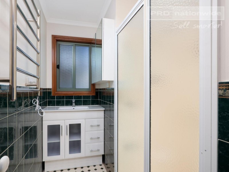 15 Richard Street, Turvey Park NSW 2650