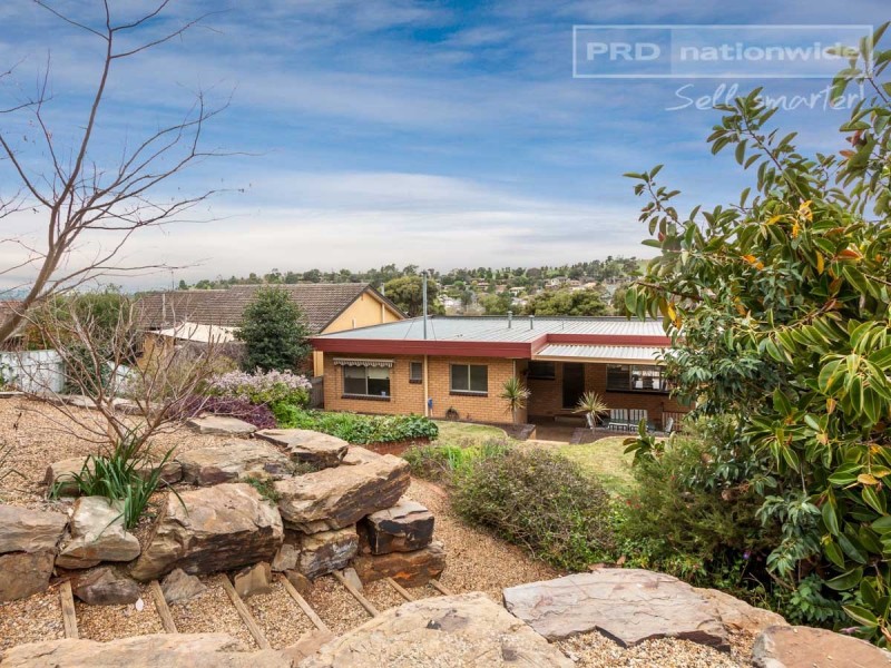 66 Warrawong Street, Kooringal NSW 2650