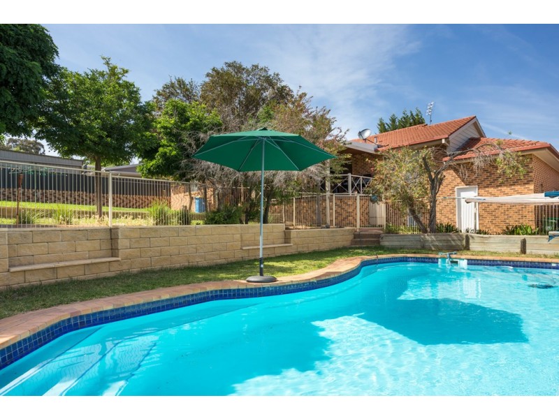 27 Allambie Way, Mount Austin NSW 2650