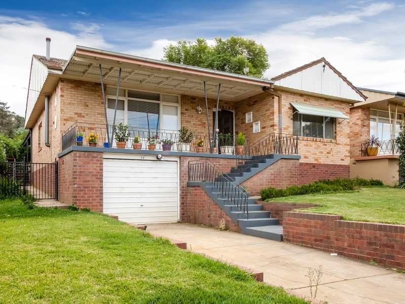 70 Grove Street, Kooringal NSW 2650