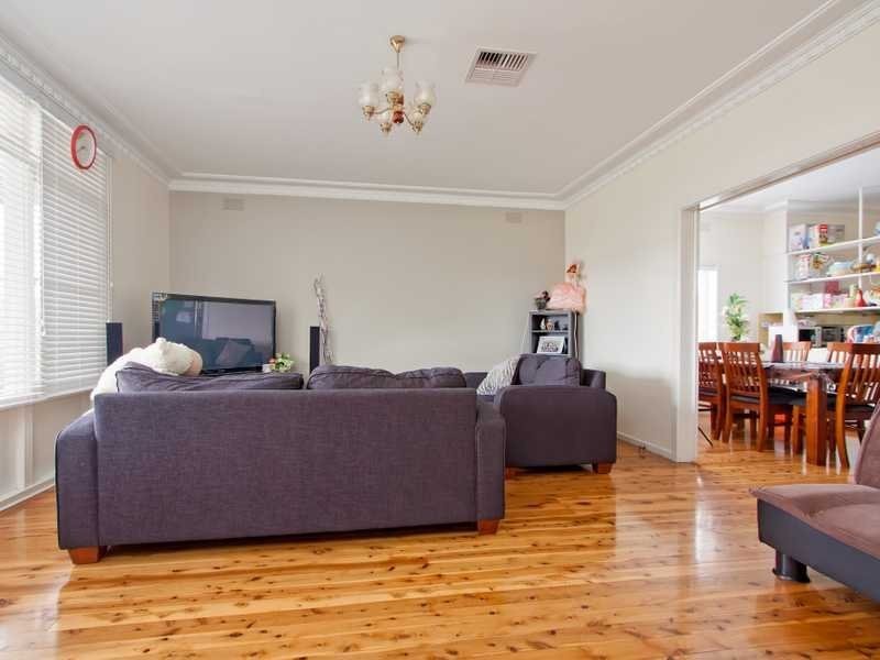 70 Grove Street, Kooringal NSW 2650