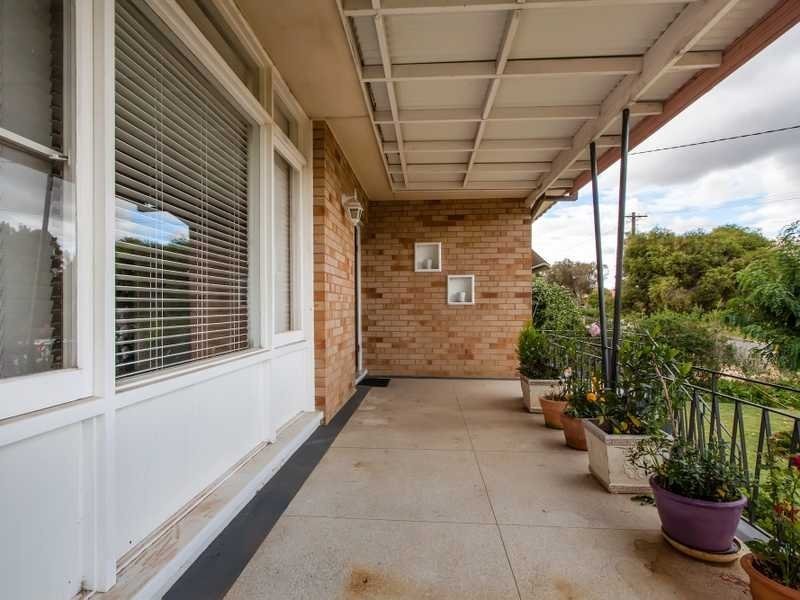 70 Grove Street, Kooringal NSW 2650