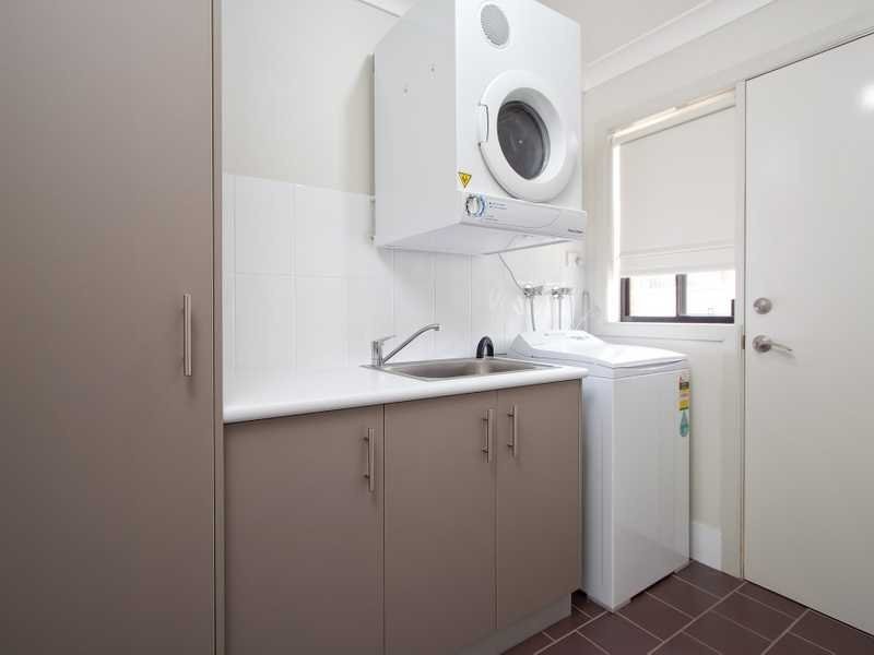 2/26 Dove Street, Mount Austin NSW 2650