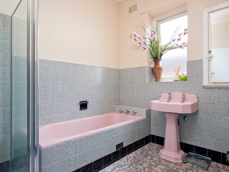 39 Trevor Street, Turvey Park NSW 2650