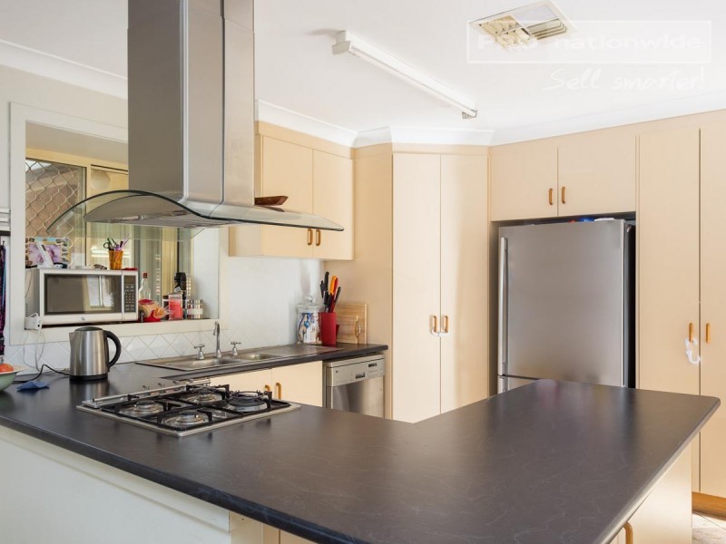 112 Undurra Drive, Glenfield Park NSW 2650