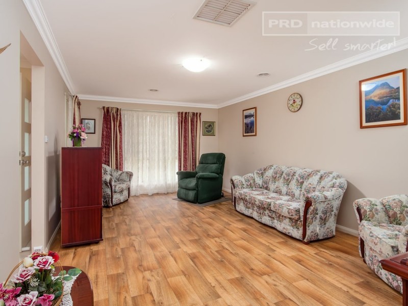18 Barrima Drive, Glenfield Park NSW 2650
