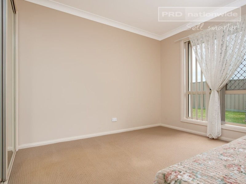 18 Barrima Drive, Glenfield Park NSW 2650