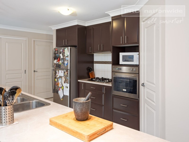61 Undurra Drive, Glenfield Park NSW 2650