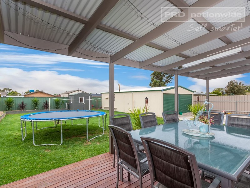 6 Naretha Street, Glenfield Park NSW 2650