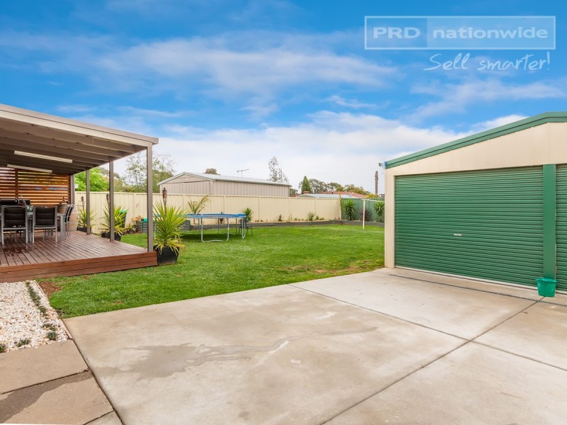 6 Naretha Street, Glenfield Park NSW 2650