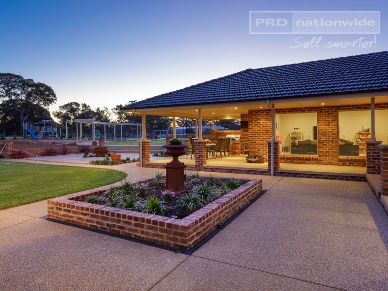 5 Veronica Place, Wagga Wagga NSW 2650
