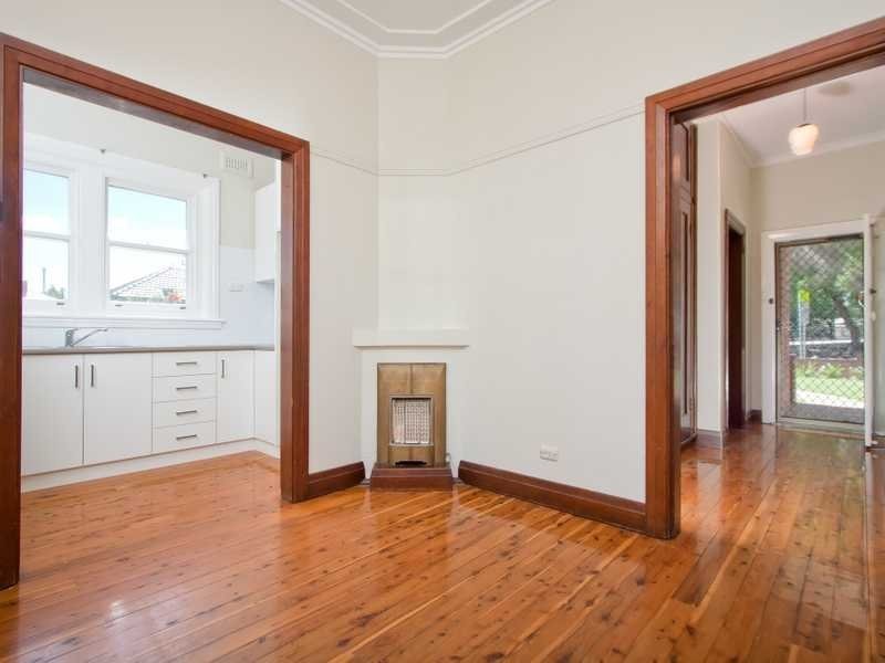 8 Little Best Street, Wagga Wagga NSW 2650