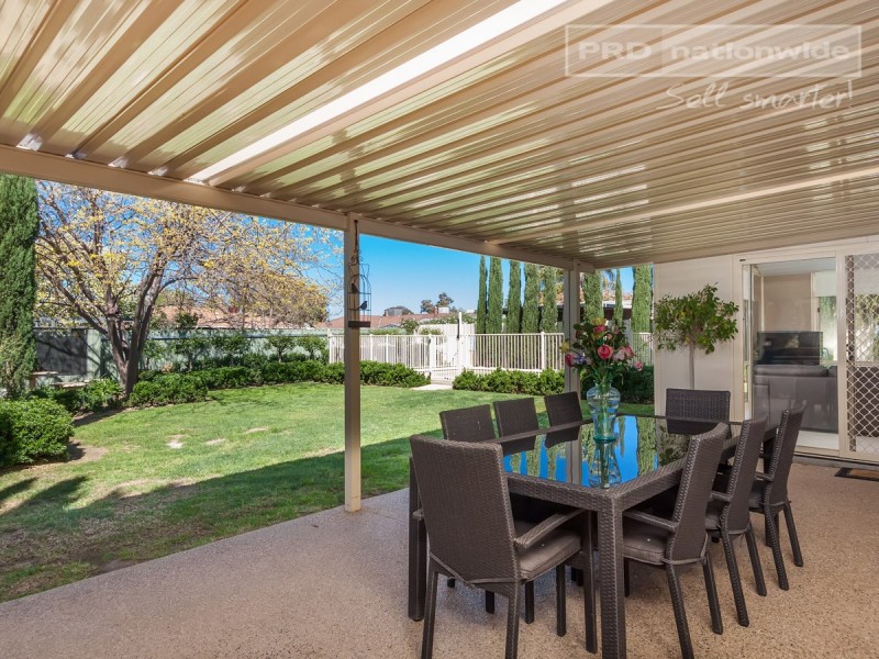 41 Balleroo Crescent, Glenfield Park NSW 2650