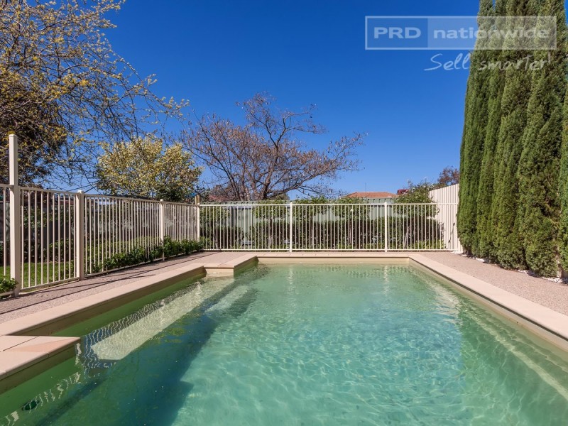 41 Balleroo Crescent, Glenfield Park NSW 2650