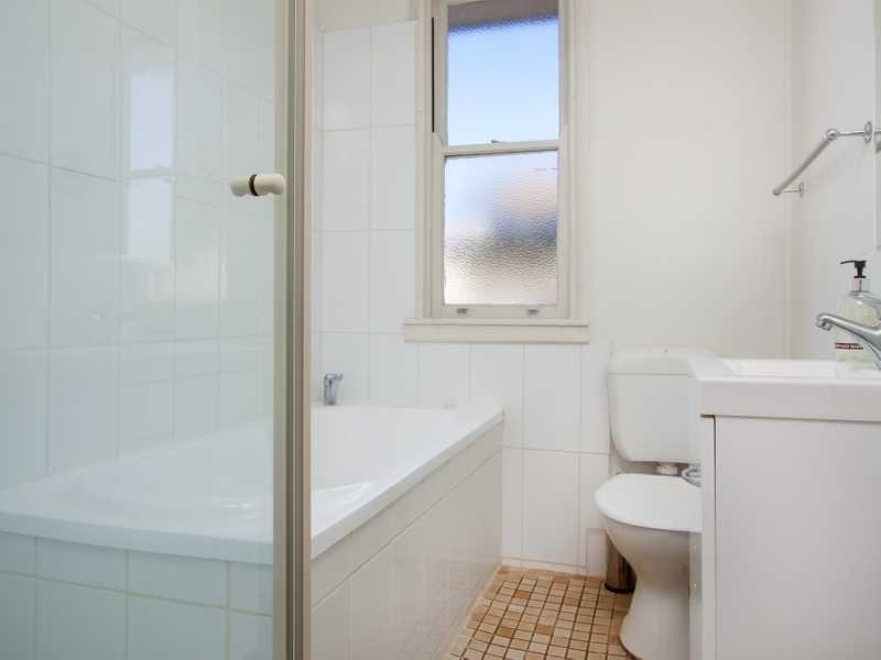 8 Madang Street, Ashmont NSW 2650