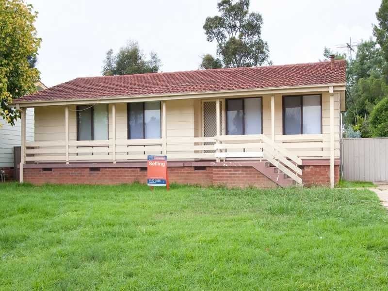 19 Adams Street, Ashmont NSW 2650