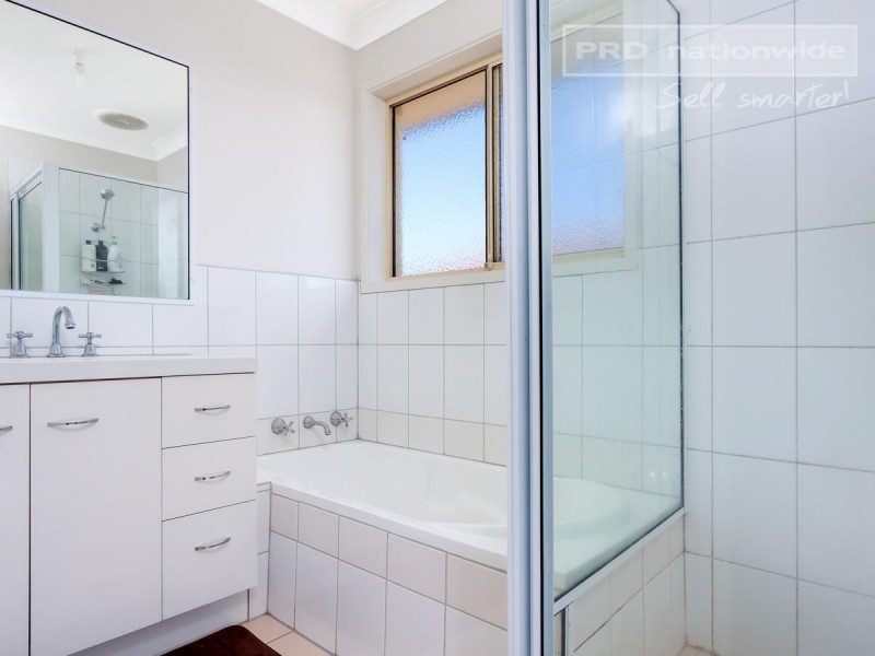 110 Raye Street, Tolland NSW 2650
