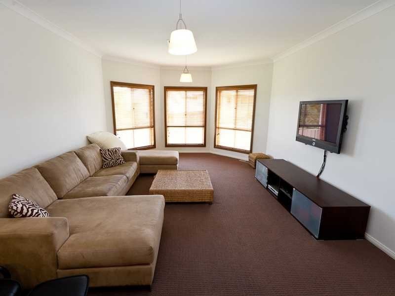 33 Fitzroy Street, Tatton NSW 2650