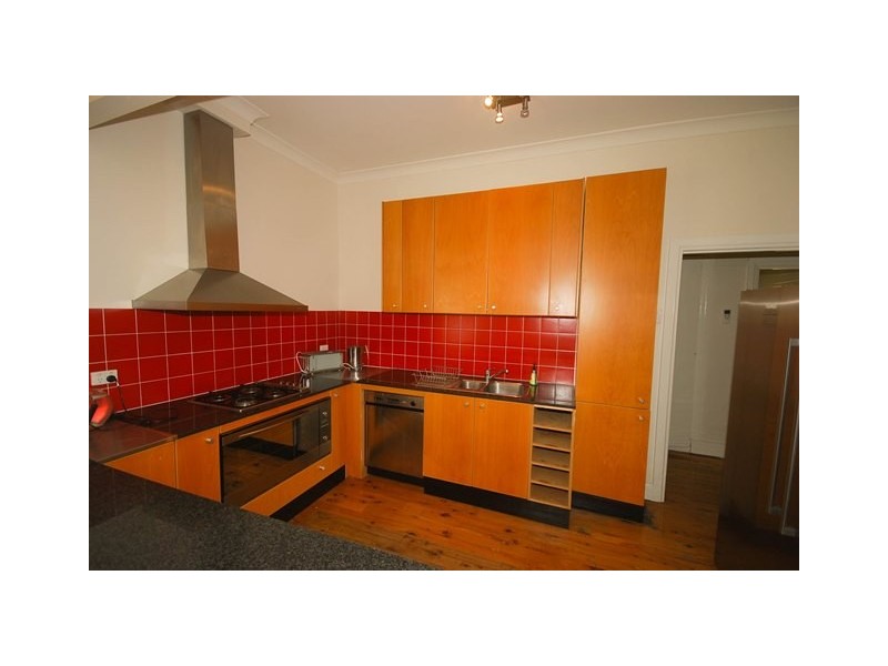 9 Halloran Street, Turvey Park NSW 2650