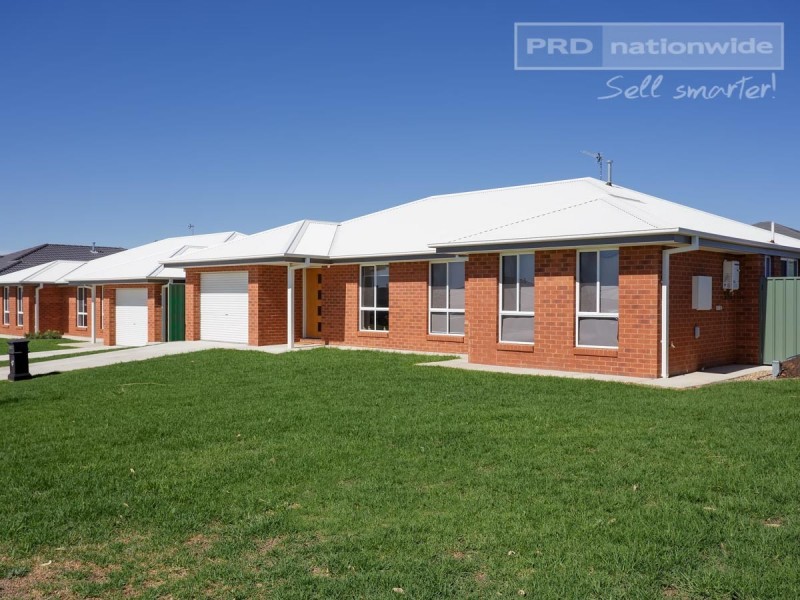 1/24 Hazelwood Drive, Forest Hill NSW 2651