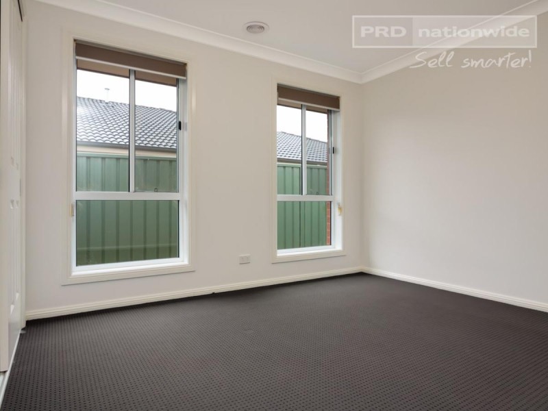 1/24 Hazelwood Drive, Forest Hill NSW 2651