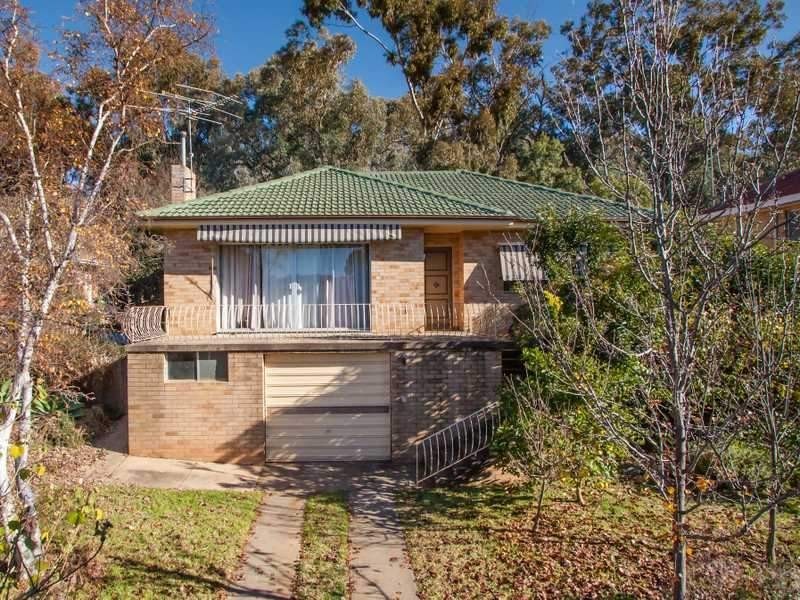 76 Warrawong Street, Kooringal NSW 2650