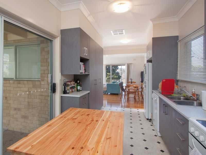 76 Warrawong Street, Kooringal NSW 2650