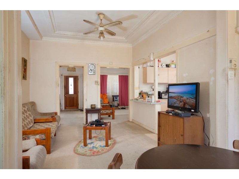 49 Bourke Street, Turvey Park NSW 2650